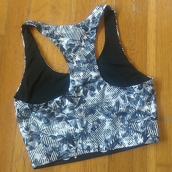 Gap Reversible Crop Bra - Picture 2 of 5